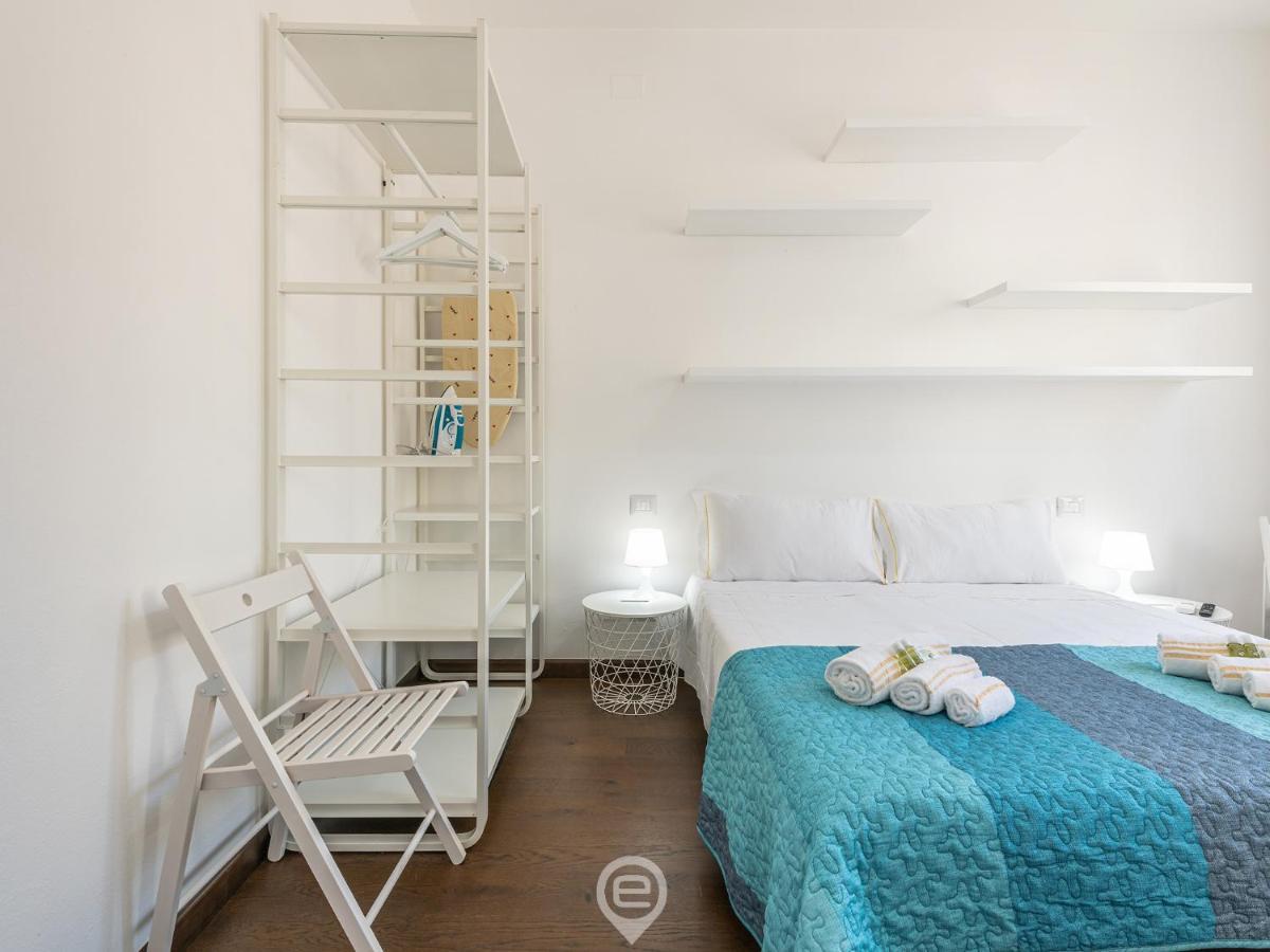 The White Studio Cagliari Luaran gambar